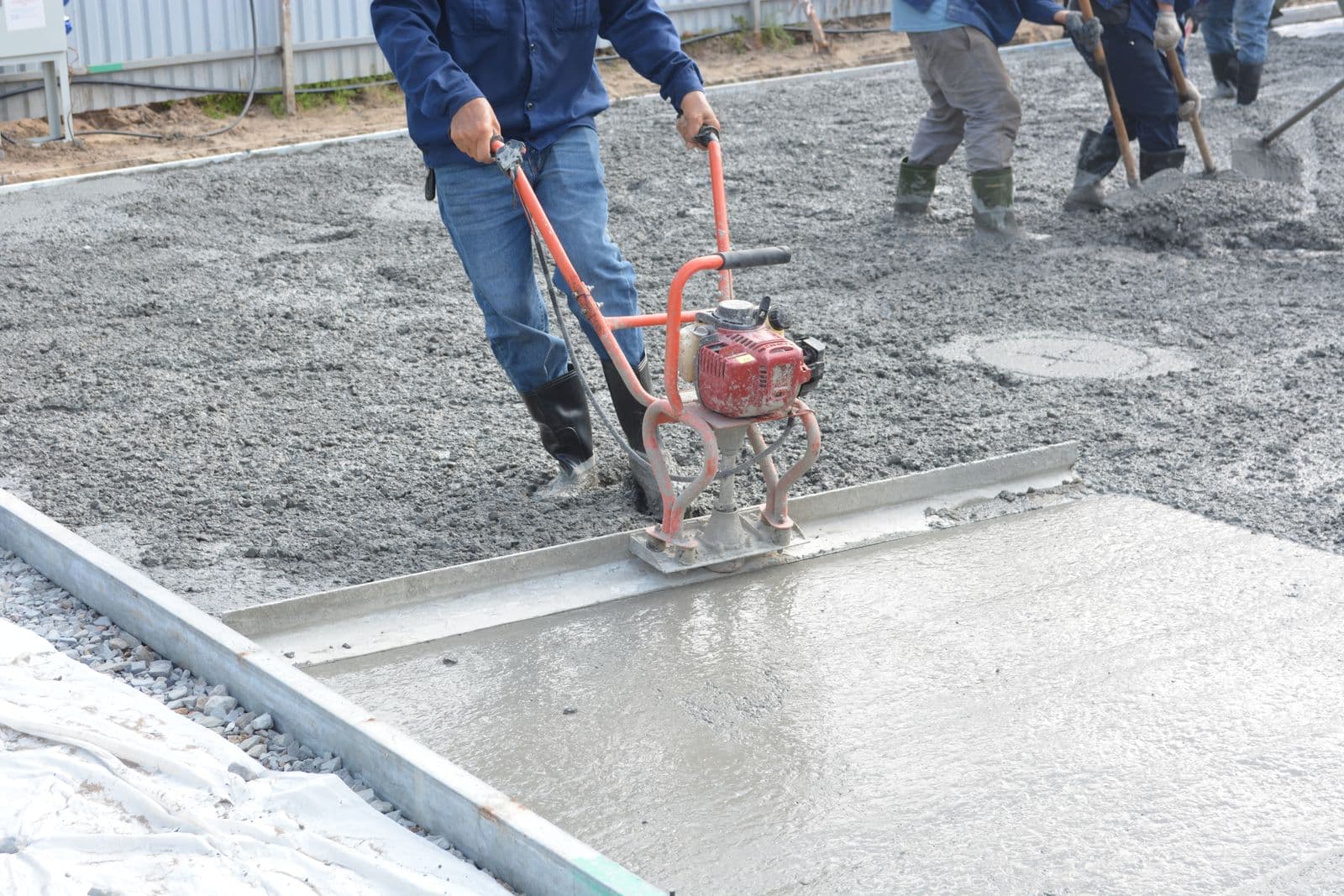 Concrete Resurfacing & Overlays: Cost & Options in Florida (2026)