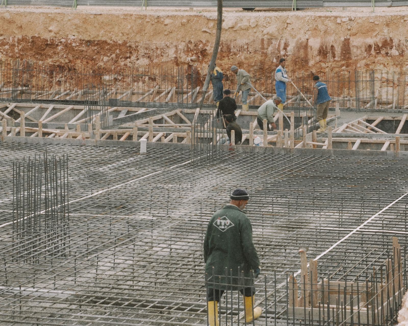 How Thick Should a Concrete Driveway or Slab Be?